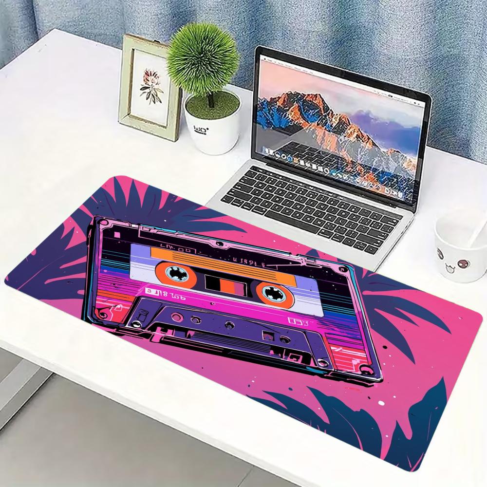 Pembe Retro Kaset Bant Desenli - Retro Gaming Desk incelemesi ve fiyatı